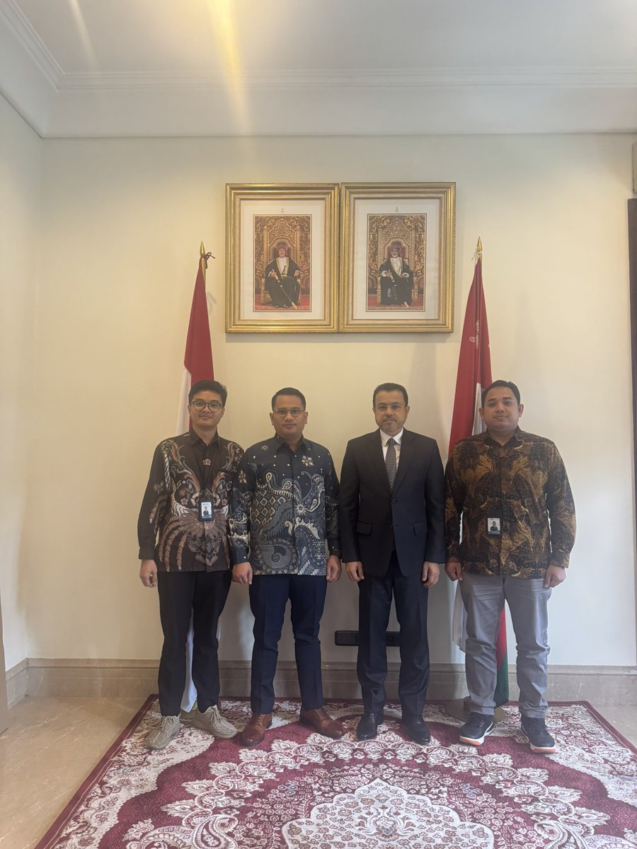 سعادة السفير الشيخ رئيس البعثة يلتقي بمسؤولين من شركة Garuda Maintenance Facility المتخصصة في صيانة الطائرات، لبحث فرص الاستثمار في سلطنة عمان