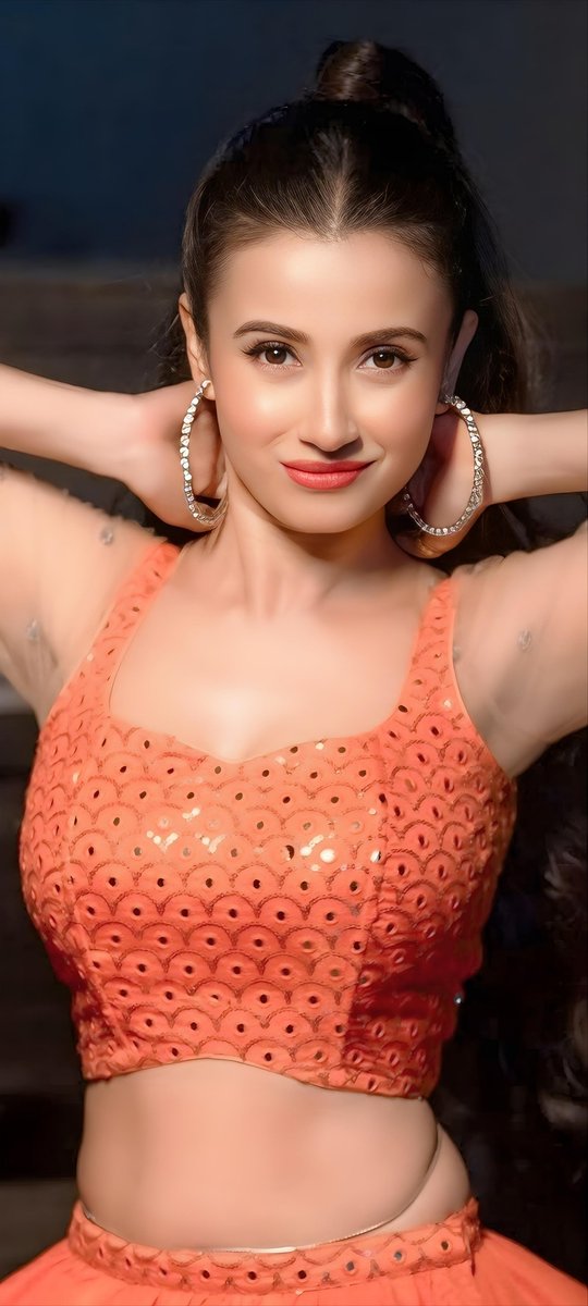 WallpaperIndian's tweet image. Wrapped in warm orange elegance
👑 Monami Ghosh 🧡

#MonamiGhosh #Monami