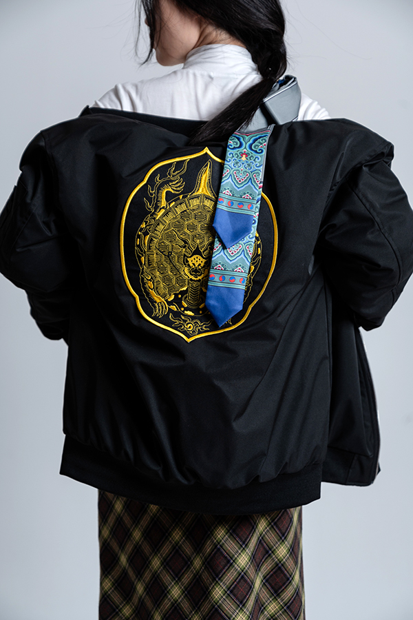 11월 말부터 오채 스마트스토어 비밀상점을 오픈!
소량 재고와 시제품 샘플을 '알림받기 설정 고객 전용 상품'으로 선보입니다.

첫 번째 등록 상품은 아쉽게도 펀딩이 무산되었던 사령도 패딩 항공점퍼의 촬영용 샘플이에요.

스토어 '알림받기'를 누르면 보실 수 있어요 😉
smartstore.naver.com/ochae