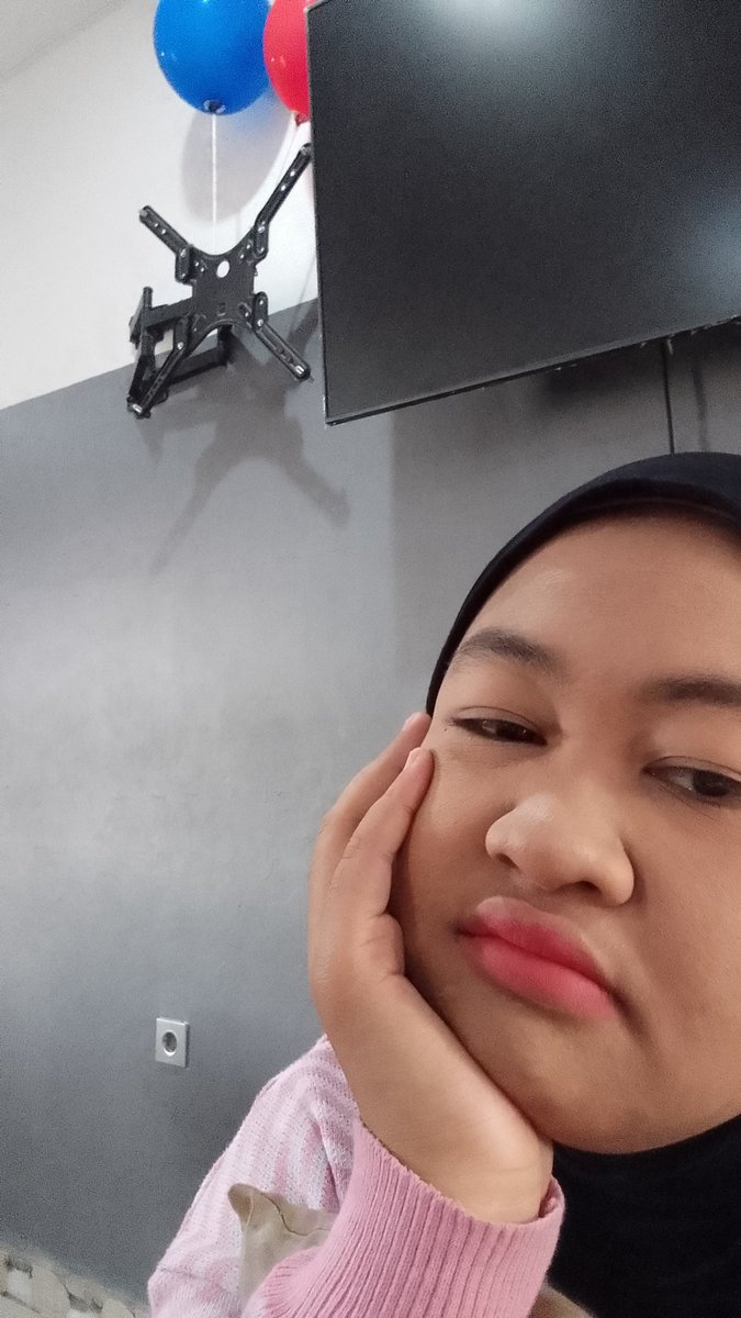 minus 3.50 ini berangkat kerja lupa gak pake kacamata... ini liat pc 8 jam gimana😞