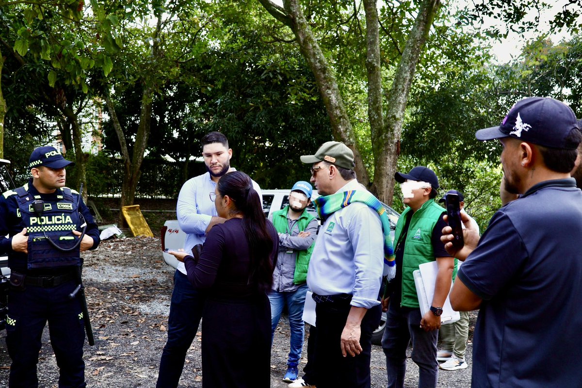 La CARDER, realizó un operativo liderado por la Dirección de Control Físico, en la cual participaron la Secretaria de Gobierno y Secretaria de Movilidad, en el Barrio Belmonte, con el fin de recuperar el espacio publico y la intervención a los suelos de protección.