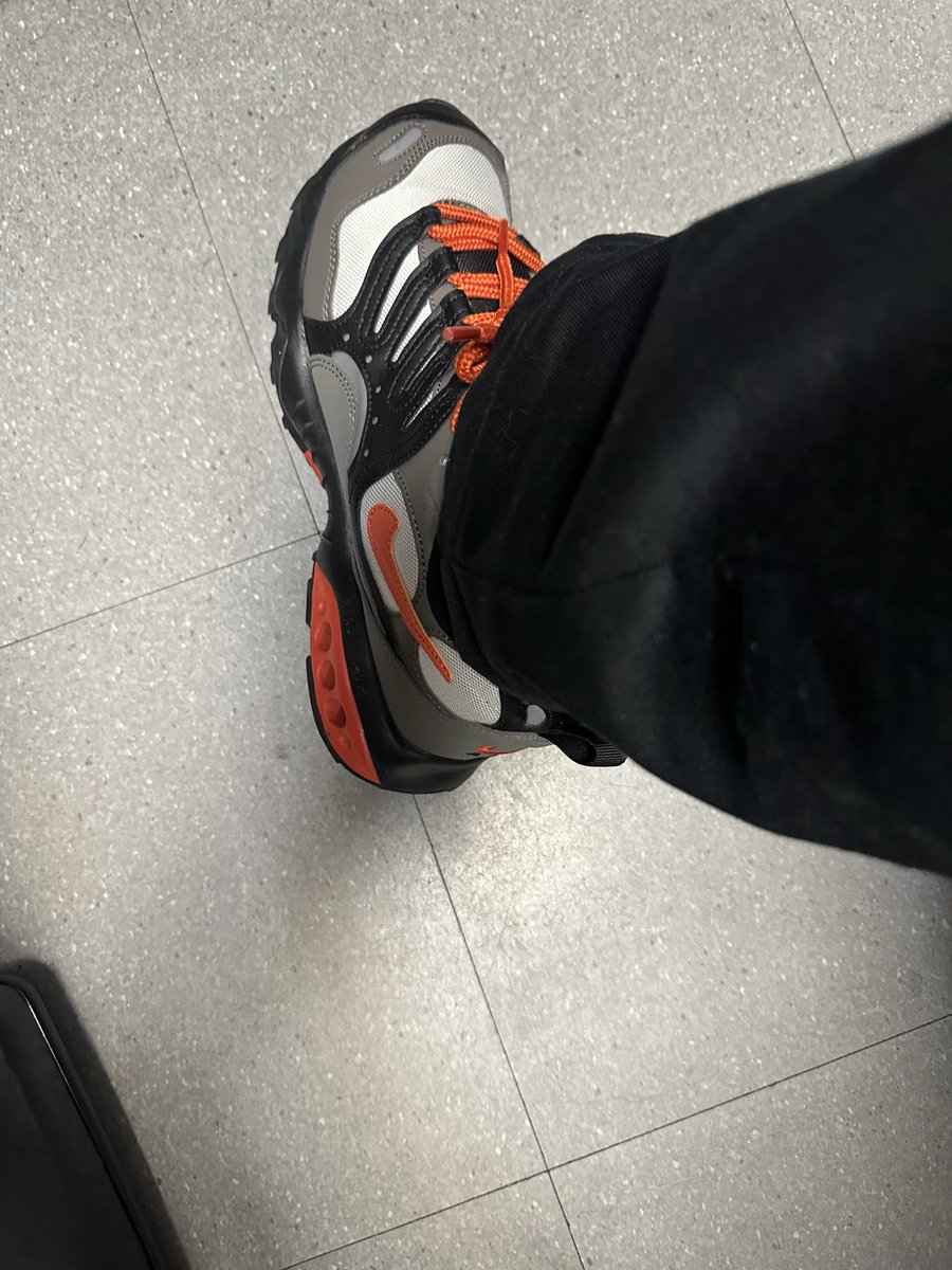 VladBataille's tweet photo. @ComplexSneakers https://t.co/2L1IZAjcwN