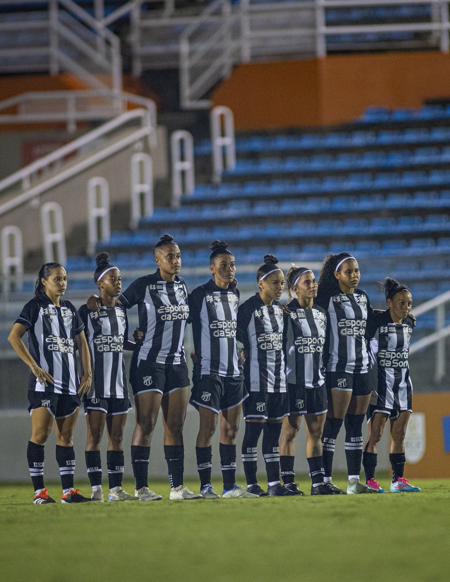 Fim das penalidades. ⏱️

As Meninas do Vozão foram superadas pela equipe do Fortaleza na disputa de pênaltis e ficaram na vice-colocação do Campeonato Cearense 2025. 

Obrigado pelo apoio, Nação. 🏁

📸 Felipe Santos / Ceará SC

#CearáSC #MeninasDoVozão