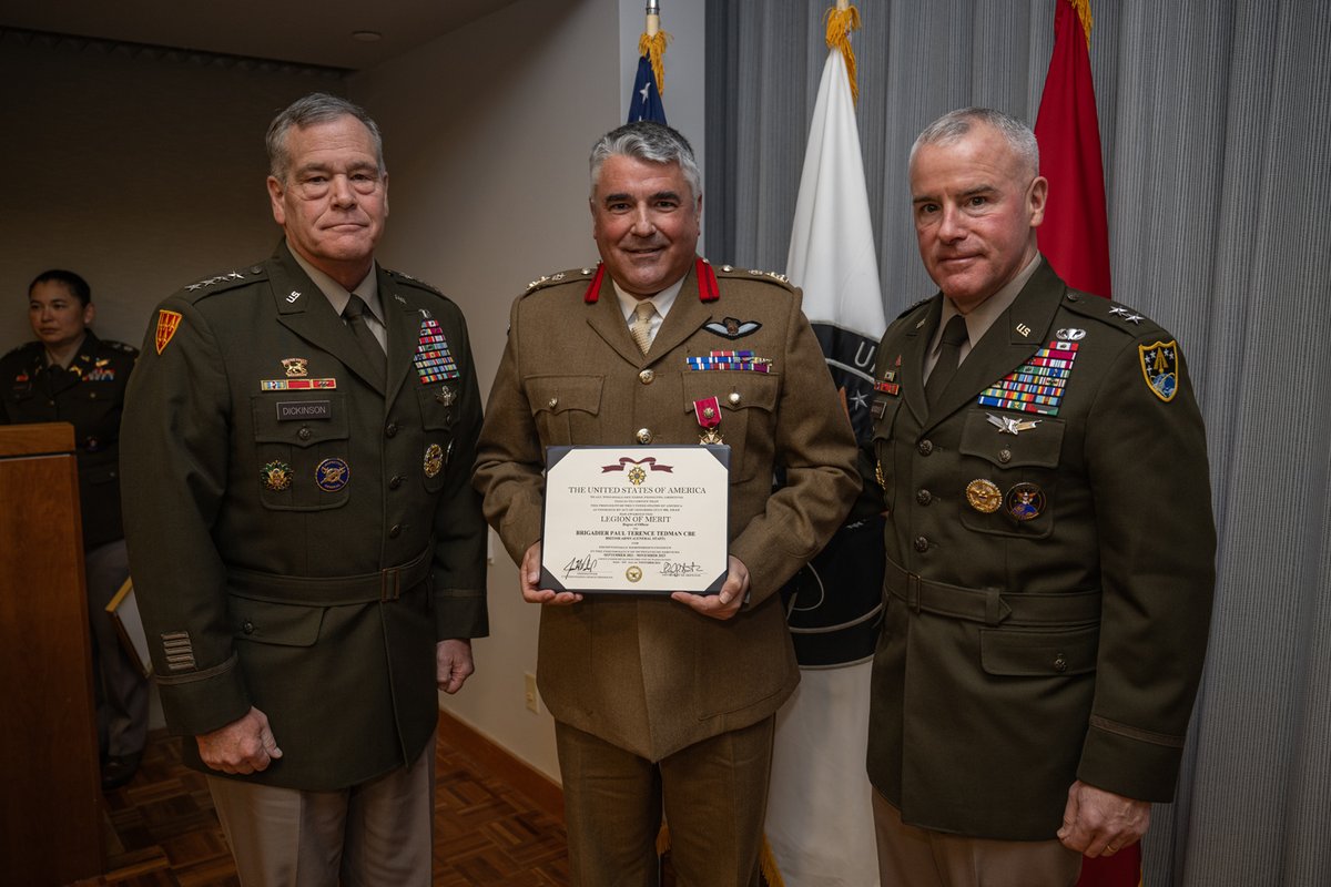 GenJames83287's tweet photo. (1/4) Gen. James Dickinson, #USSPACECOM commander, presented
@BritishArmy
Brigadier Paul Tedman, deputy director of USSPACECOM's Strategy, Plans &amp; Policy Directorate, with the Legion of Merit for his 2 years of exceptionally meritorious service with #USSPACECOM.
@UKSpaceCmd https://t.co/Fqkmum9aEg