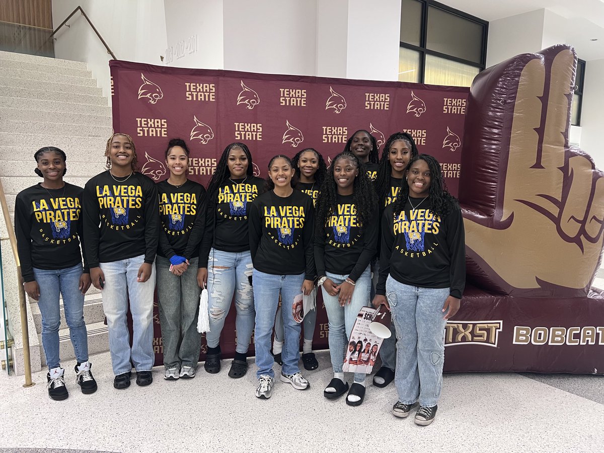 Coach_MarcWill's tweet photo. Supporting 3️⃣ of our very own at the @TXStateWBB 🆚 @TarletonWBB 🏀 Game‼️

We are super proud of you @kiyleyahh, @MiMi_Will15, &amp; @_angelacarroll 💙💛

#LVNation #CultureMatters https://t.co/Y1TU6sRbdX