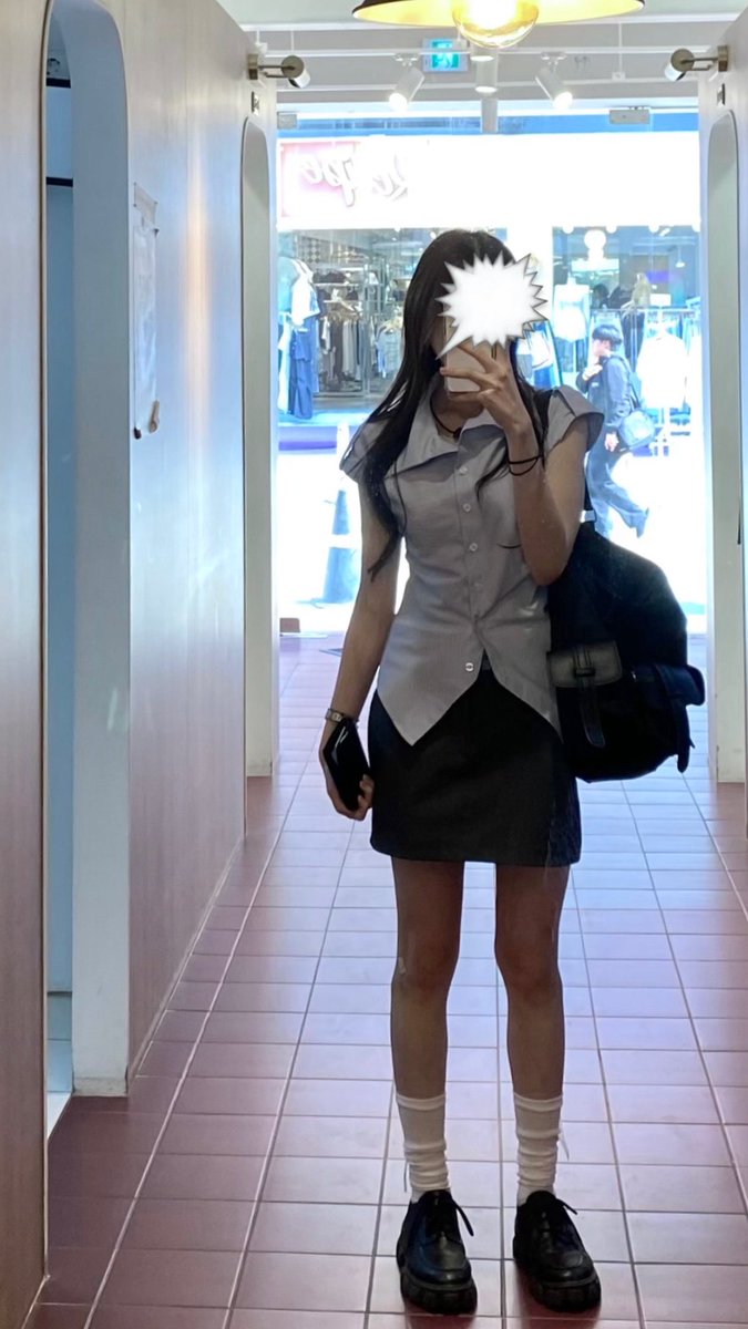 이셔츠 알리에서 삿던건데 넘 예쁘지 않나요
#섹트   #맘눌뎀