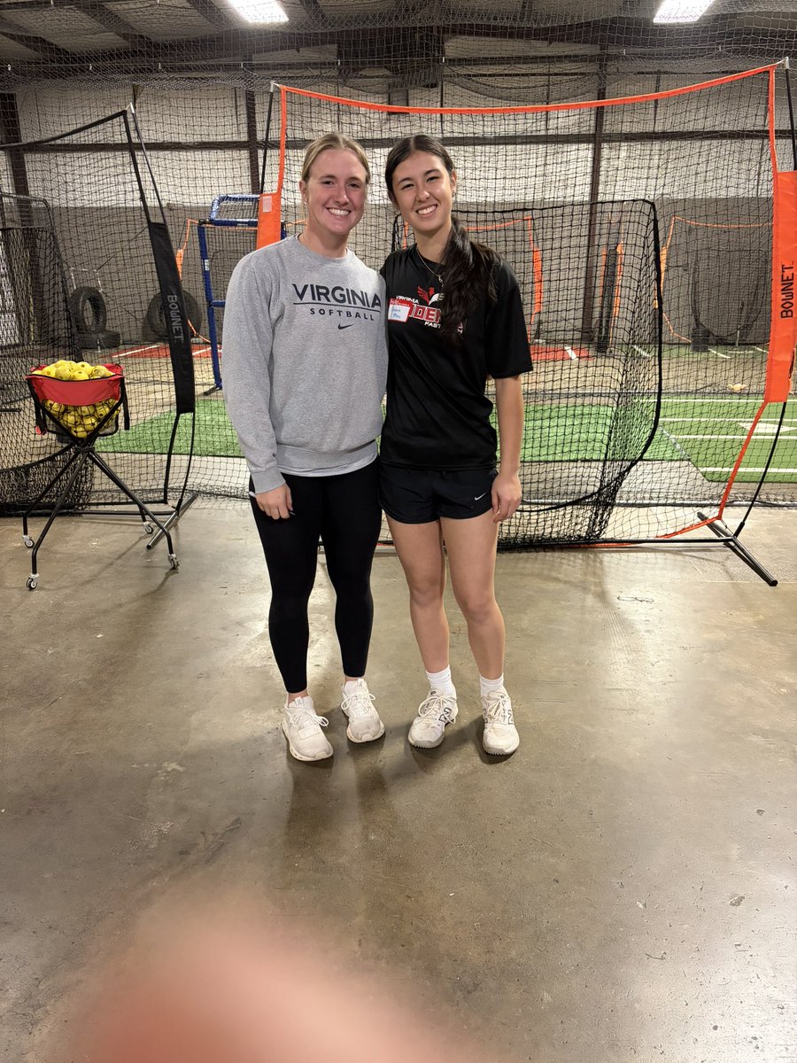 GiannaPitzer's tweet image. Had a great time with @addison_reasor @aabbyyweaver and @jadehylton_ ! Thanks so much for coming out!! @AllenWoodTow @VA_Phoenix_Wood