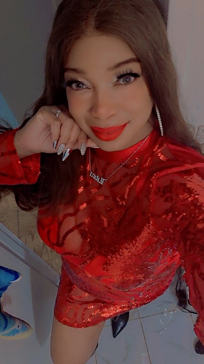 Red is now the theme ❤️❤️ #glam #ladieswholovewrestling #ladyinred