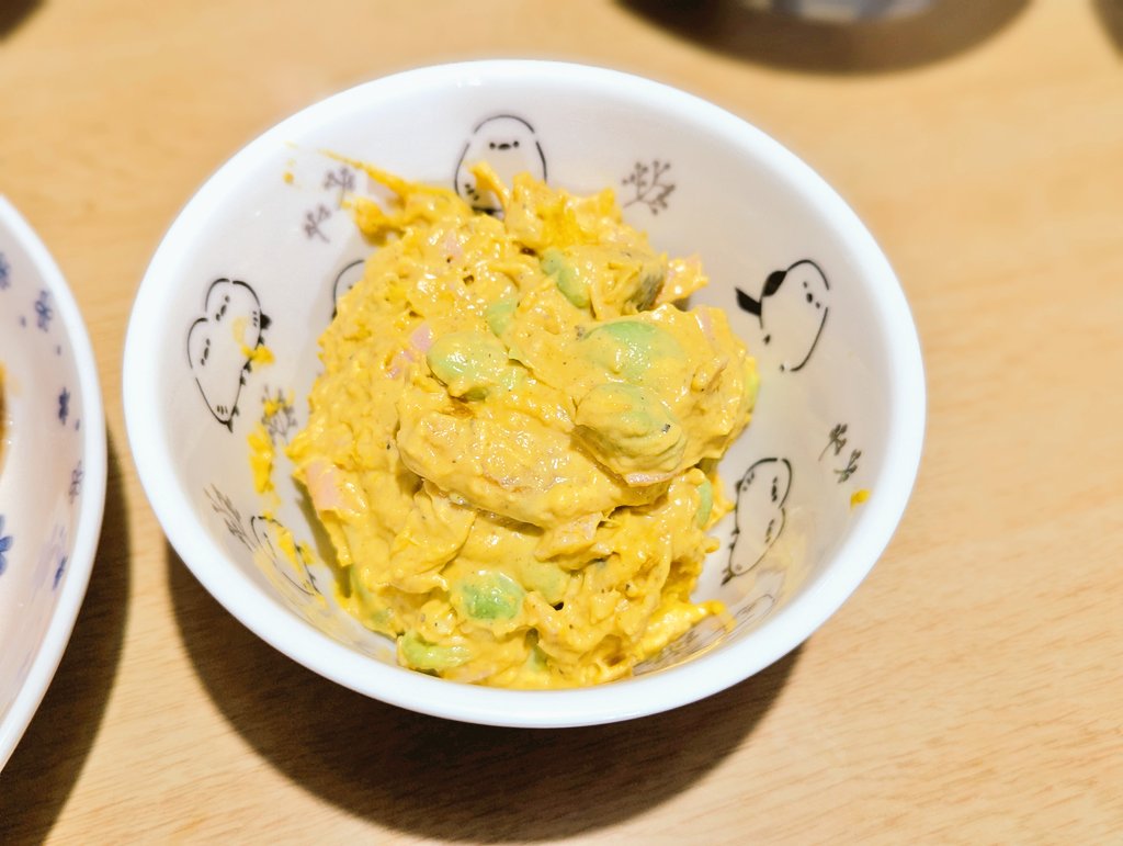 MarronTree's tweet image. 昨日のお献立

朝は
じゃがいものチーズガレット
その他は残りモノのハンバーグとかで米献立

夜は
具材を小さく切った酢豚
焼きかぼちゃとハムと枝豆の生クリームマヨサラダ
オリーブオイル漬け塩レバー

酢豚の豚は塊の豚バラ肉
ピーマンじゃないから緑の色目が無いけどそこは……仕方のない事情がw