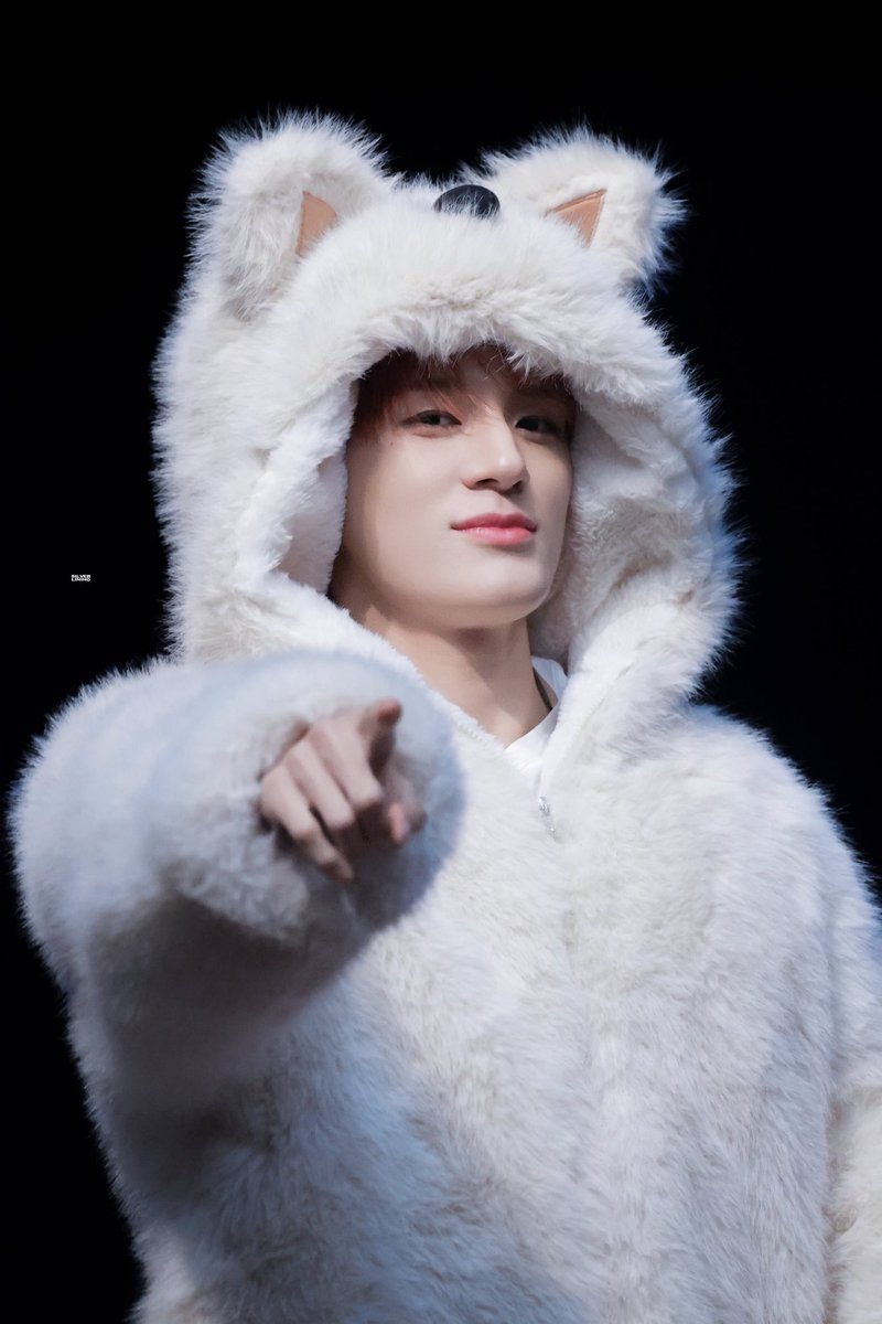 happierjeno's tweet image. Hes so baby...