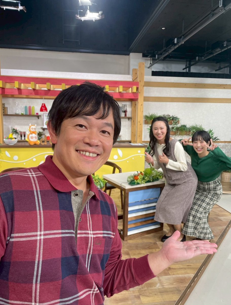 yamaserieko's tweet image. #yab#山口朝日放送 #YOUどきっ　
11月27日生放送予定

　『ペプチドリップ presents山瀬さんちのりっこ食堂』は、下松市のこんどうちゃんきのこ農園で収穫した椎茸で生クッキング！

宮原睦実  アナウンサー（スタジオ）
八谷英樹 アナウンサー（スタジオ）
山瀬理恵子 料理研究家（スタジオ）