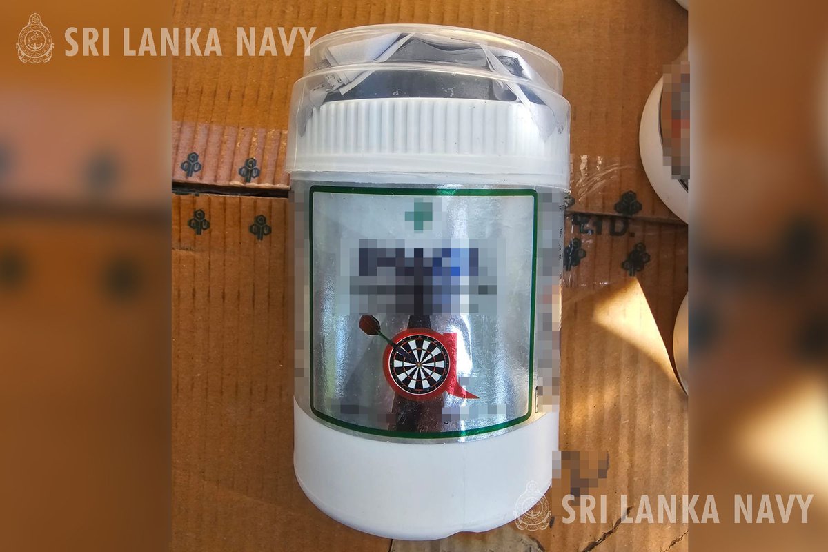 srilanka_navy's tweet photo. The @srilanka_navy conducted a successful operation leading to the seizure of smuggled insecticide in the seas near Karathivu, 20 Nov. #CounterSmuggling #VigilanceAtSea
Read more : https://t.co/dYZhXpM2VM https://t.co/vydO9jB2xF