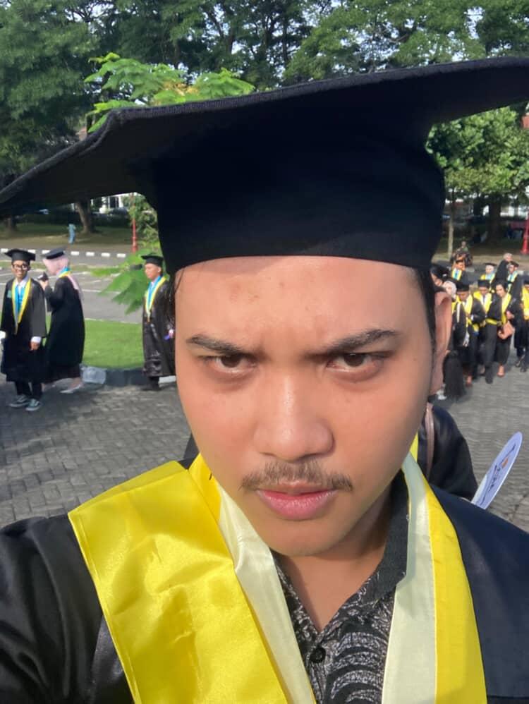 mengairi's tweet image. master npd e wisuda #opentowork #wongliyongertiopo
