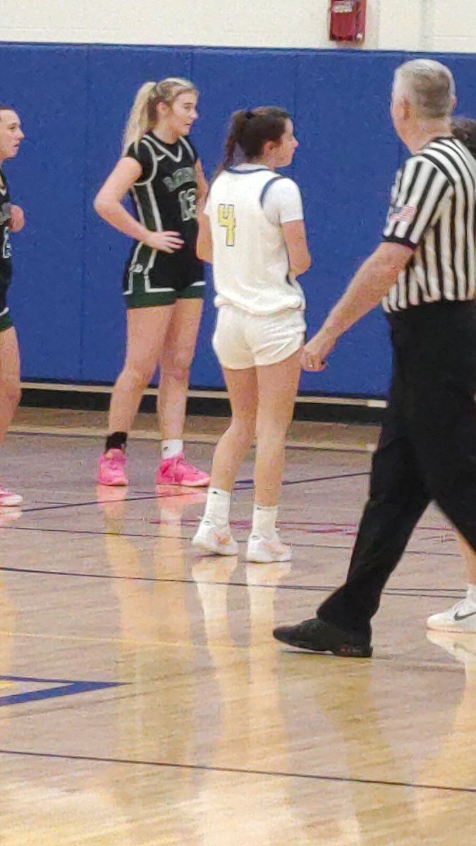 mmontad's tweet photo. Miller Spreen unloads with a 3 to put the Warriors on the board, and that's Miller's 1000th point! And for good measure she gets  to 1004 after a 3 and 1! https://t.co/NQZX7HoDJc