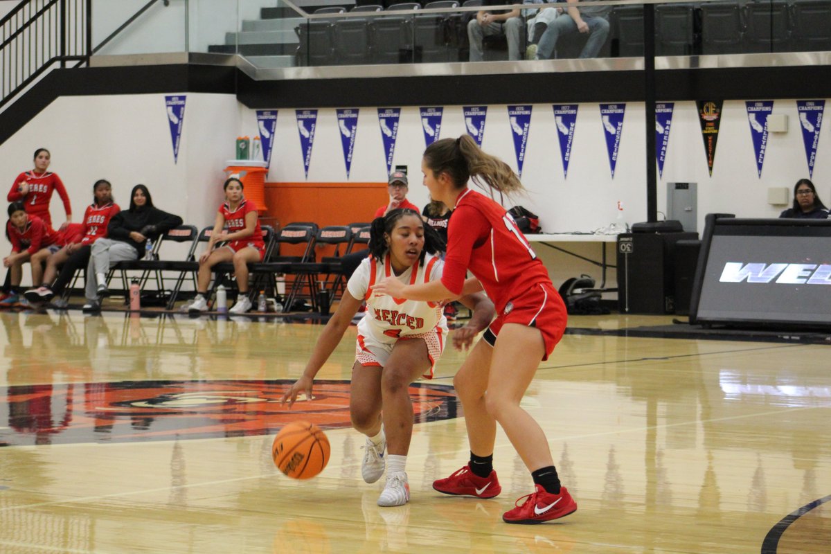 ALMSeditor1's tweet image. The Merced Bears girls basketball team began their season with a big win over Ceres last night (11/24). You can read about it in the link below. @The_MHS_Bear @gallegos_g85194 @CHSBulldogPride 

averagelocalmedia.com/news/merced-gi…