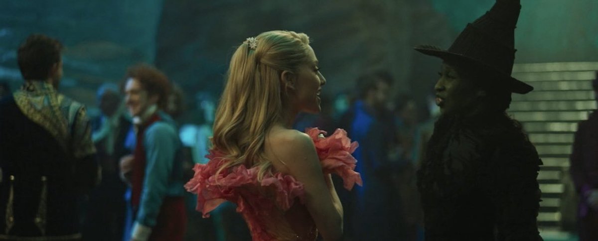 defyingbrina's tweet image. tincrow flip it around GELPHIEEE