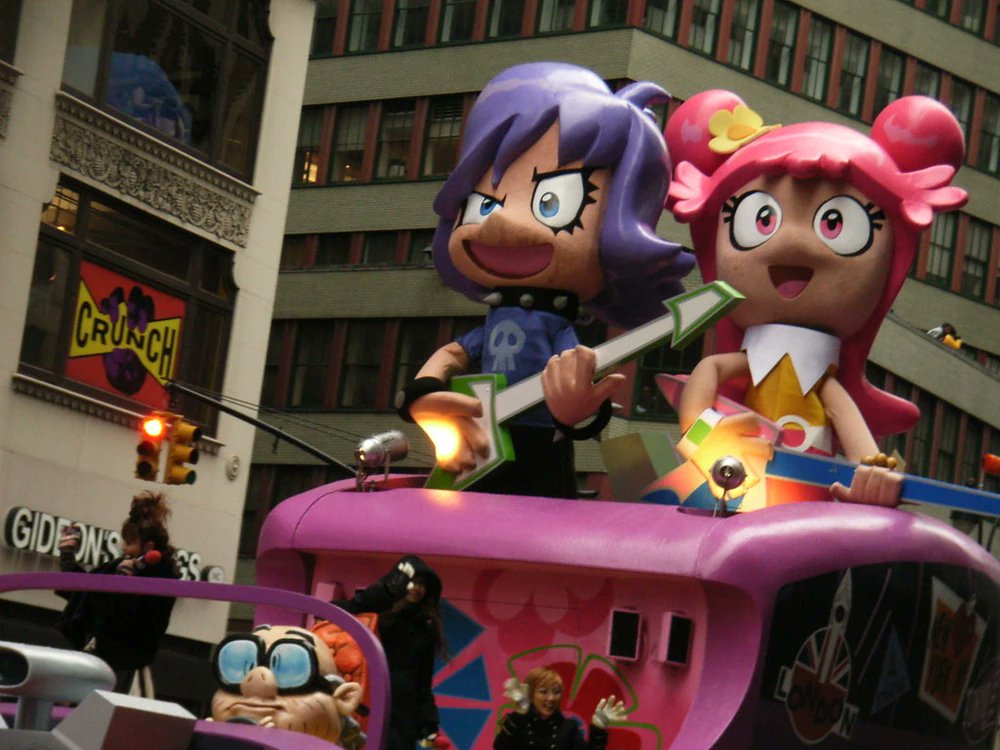 Skunky271's tweet image. Happy Thanksgiving!!!  Here is a blast from the past in 2005 HHPAY had their own float in the Macy&apos;s Thanksgiving Day Parade with the real life Puffy Ami Yumi preforming on it!!

This was one of my all time favorite floats from CN along with the Foster&apos;s one that rickrolled us 😂