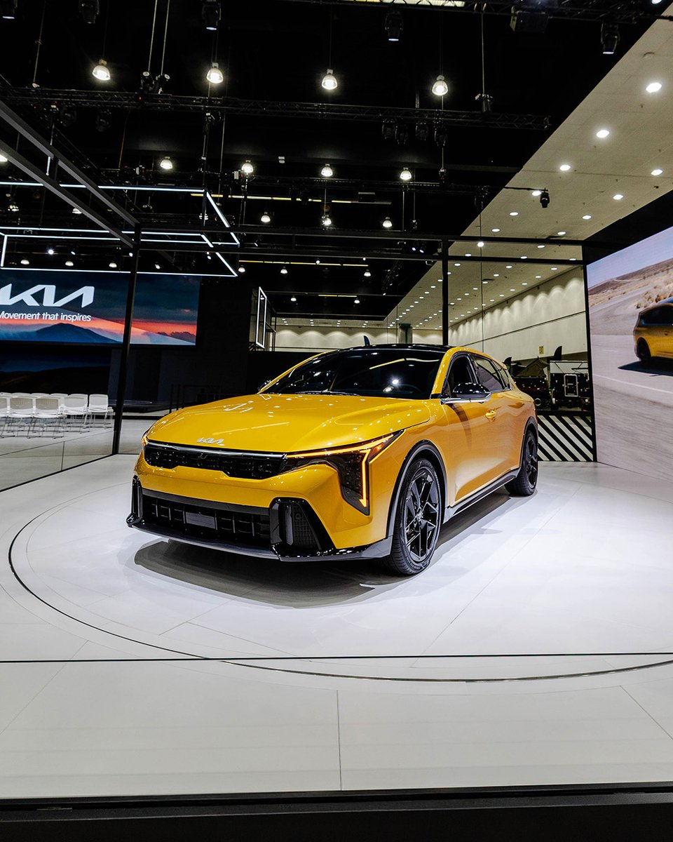 Los reflectores han encontrado lo que estaban buscando. #KiaTelluride #LAAutoShow <a href="/LAAutoShow/">Los Angeles Auto Show</a>