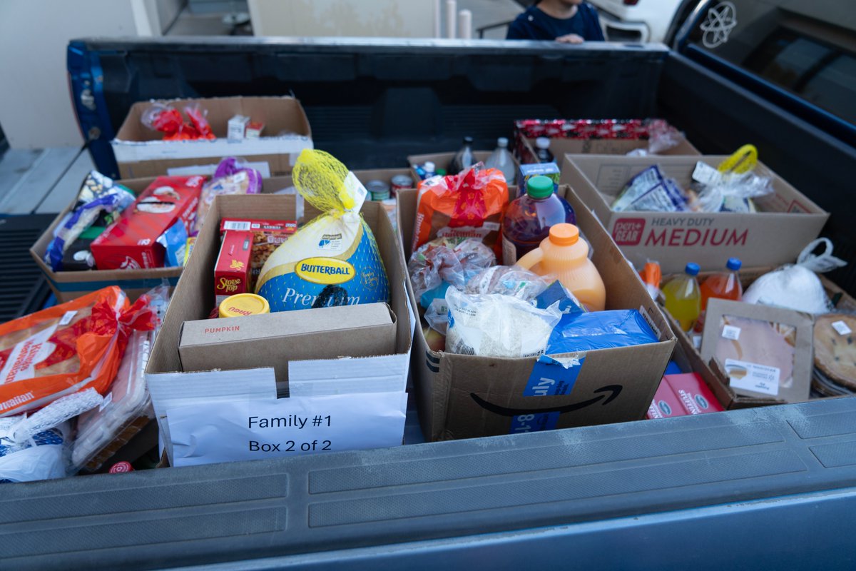 avenirfinancial's tweet photo. Yesterday was a big day for Avenir Financial! Not only did we donate over 125,000 meals to the Yuma Area Food Bank, but our team also came together to make and deliver food boxes for kids in the Somerton School District. We do this every year, and we never get tired of giving back to the community that helped shape who we are. Thank you, Yuma County, for all your support! 💛
And be sure to follow along this December as we donate to 31 different nonprofits that provide service to Yuma Count. ##AvenirFinancial #YumaAZ #CommunityFirst #GivingBack #YumaAreaFoodBank #SomertonSchools #NonprofitSupport #YumaCommunity #DecemberGiving