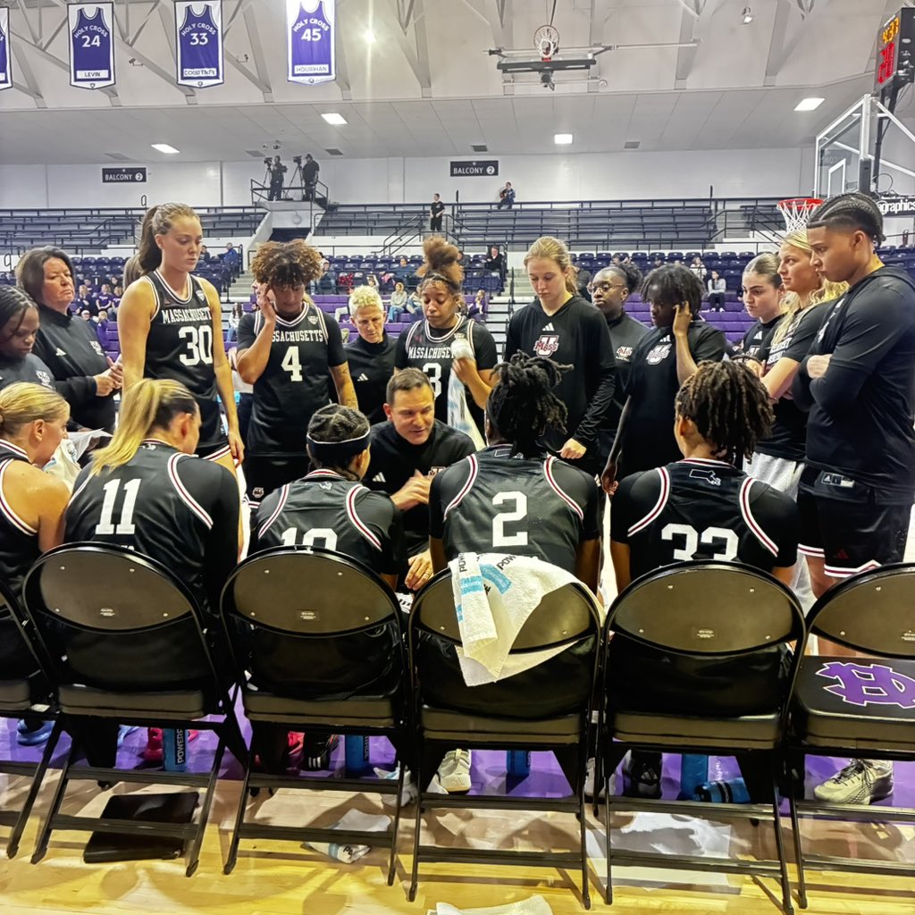 LFroment's tweet image. 6-0. Watch this team @umasswbb.