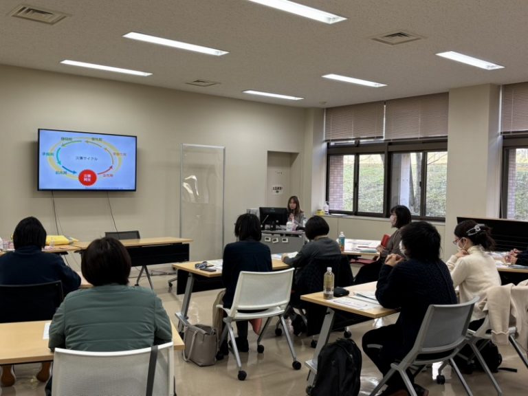 Iwate_puPR's tweet image. 📢 いわて災害看護研修会を開催しました！

#岩手県立大学 #看護学部 福島裕子先生が『“今”求められる「災害看護」―災害時の女性支援』をテーマに講義。
災害時の女性支援を具体的に考える貴重な機会となりました。
詳細はこちら👉 www-nurs.iwate-pu.ac.jp/2025/11/25/492…