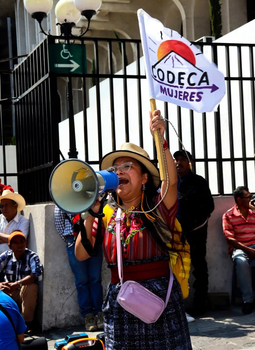 GtCodeca's tweet image. El Buen Vivir no es una consigna, es el derecho a vivir sin miedo, sin explotación y con dignidad plena para todas y todos. 

✊🏾🔥 Sin justicia para las mujeres, no habrá Buen Vivir.
✊🏾🔥 Sin lucha organizada, no habrá liberación.