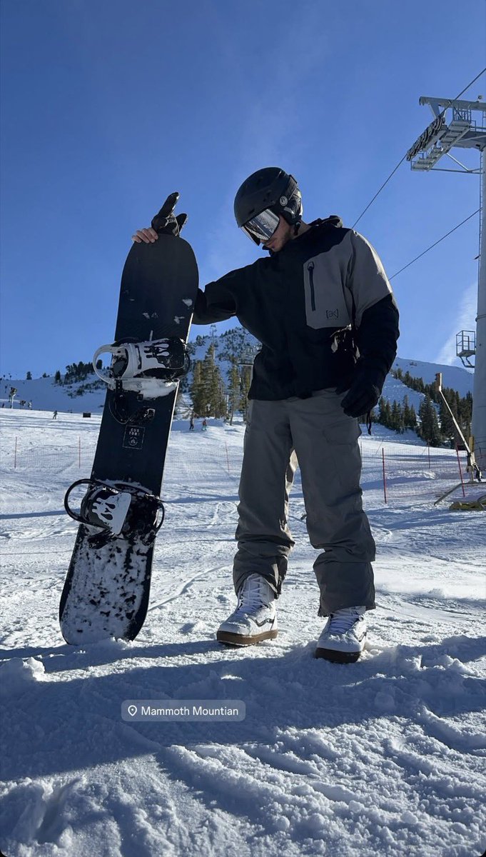 TeamRobWilson's tweet image. From @MrRobertScott IG Story! 

#TeamRobWilson #SameTeam🔐 
🏂