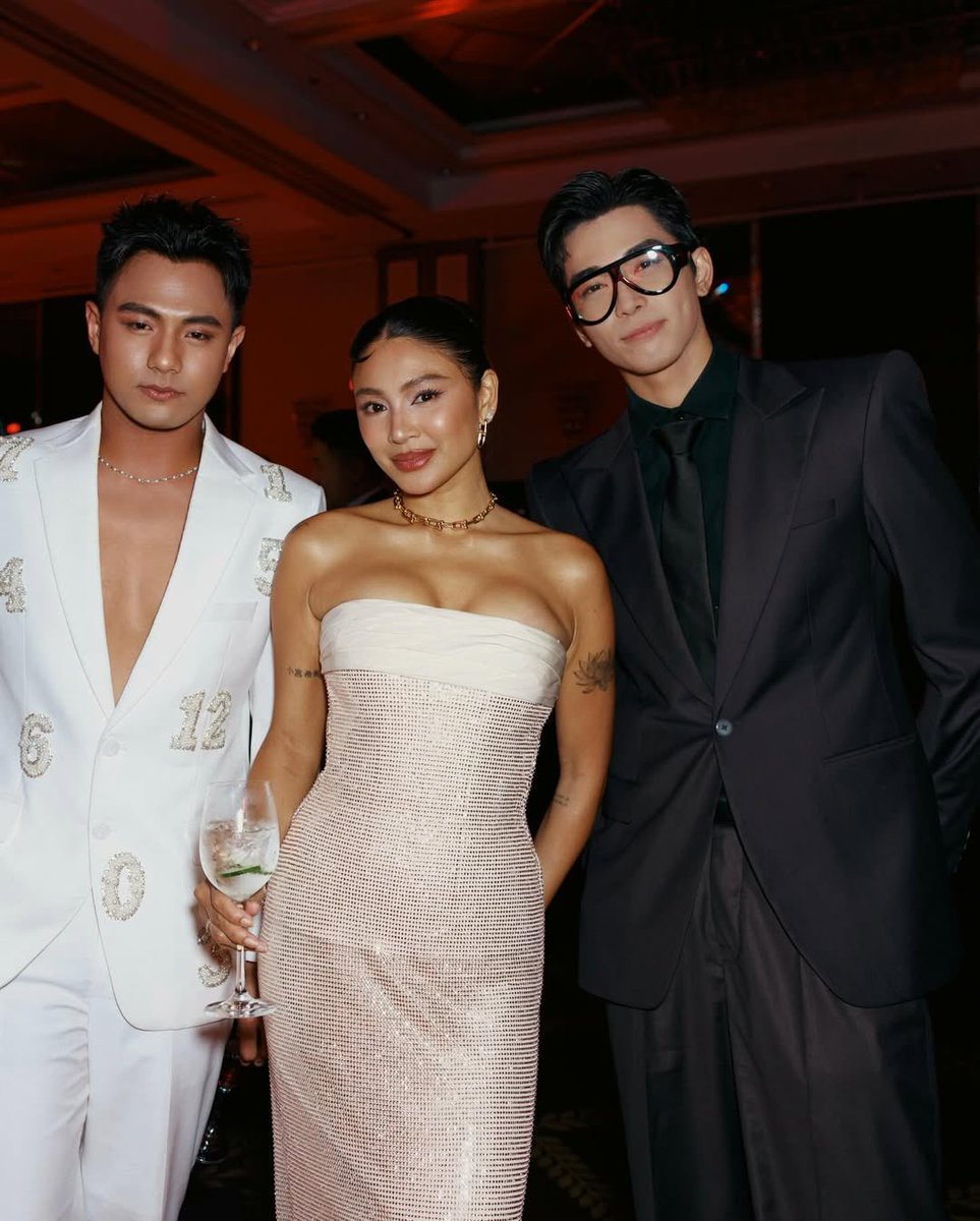#BGYO GELO &amp; JL WITH THEE NADINE LUSTRE?! too much visuals in one frame😩