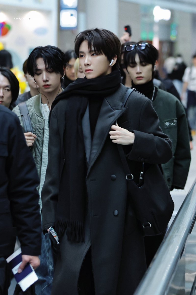 𝘾𝙖𝙣𝙙𝙮𝙘𝙧𝙪𝙨𝙝 tweet media