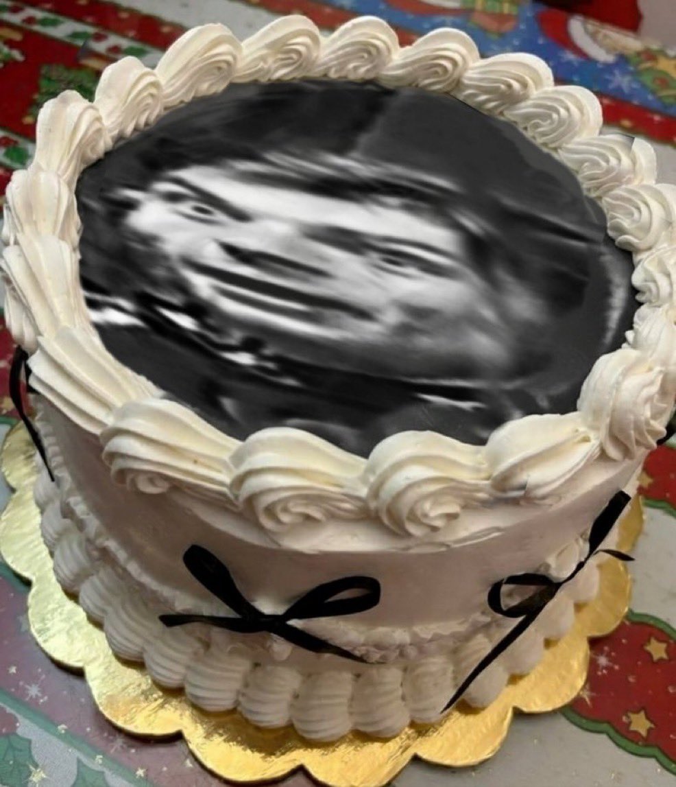 tracklist's tweet image. BOLOS CAÓTICOS: você queria qual no seu aniversário?

Vem escolher na thread ⬇️ 

#ThreadTracklist