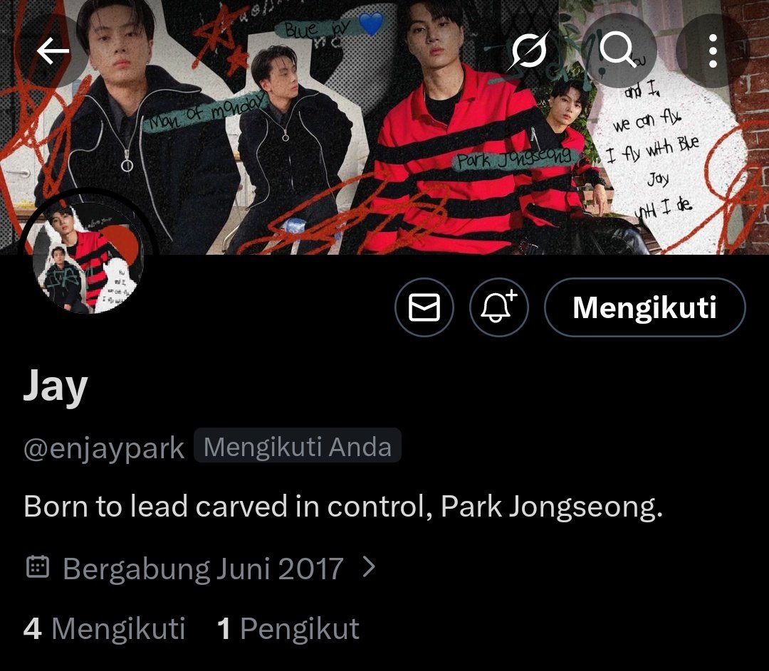 Hyunjin 🪶 tweet media