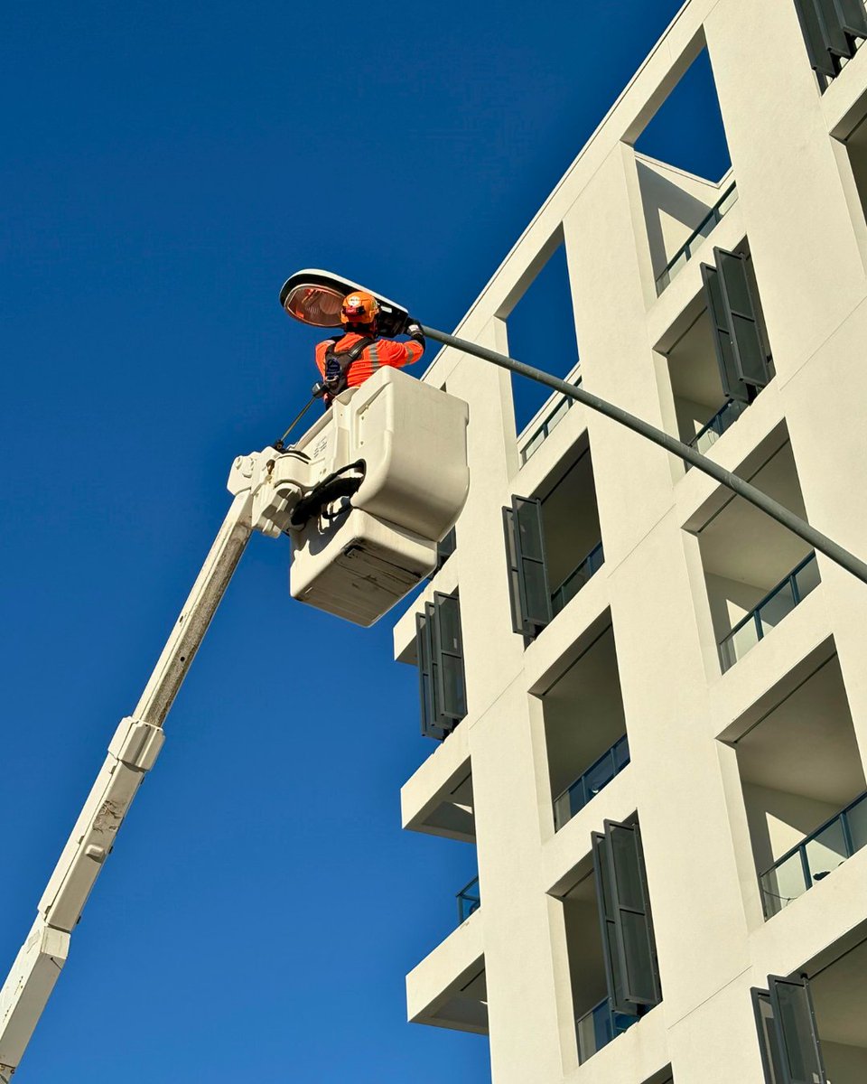 CityofSanDiego's tweet image. Streetlights in Uptown are shining thanks to local parking meter funds. When you pay a meter, that money stays in the neighborhood to support upgrades like this.

Since late September, more than 40 streetlights have been repaired in the Uptown Parking District.
#sandiegoatwork