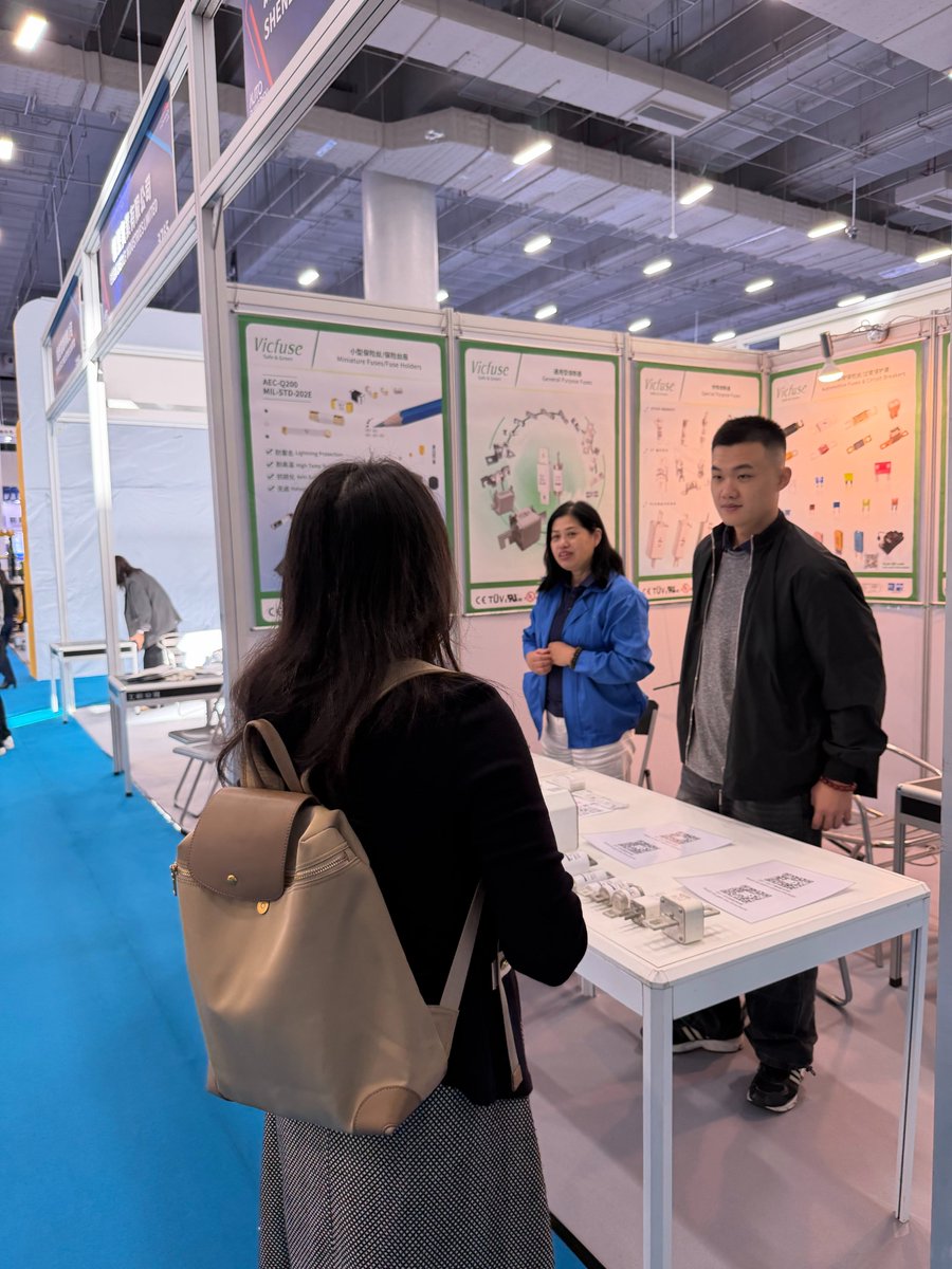 Vicfuse1999's tweet photo. AUTO TECH 2025 is here! Nov 21-24 in GZ. Future mobility, tech &amp; EV highlights. Must-visit for car fans! #AutoShow #CarTech https://t.co/RgK5Mk2ltA