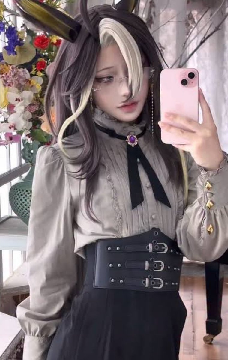 sosonosonosono's tweet image. cosplay vs daily