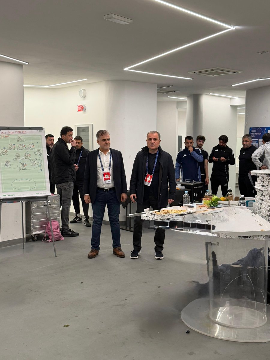 Delighted to attend the UEFA Champions League match between Qarabağ and Napoli on the margins of my official visit to Italy.

An inspiring atmosphere and a meaningful opportunity to support Qarabağ FK as they proudly represent #Azerbaijan on the European stage.

Following the