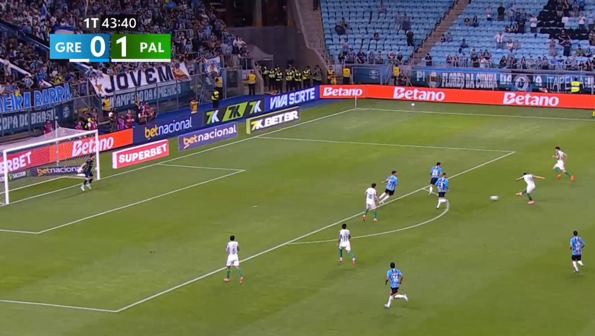 tiagosepz's tweet image. ser fominha no palmeiras virou moda