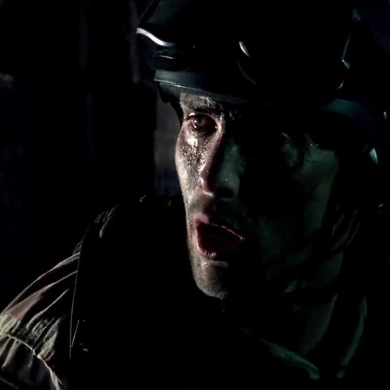 F530Josh's tweet image. Drove to Sam&apos;s Club for Thanksgiving haul. Parking lot&apos;s a warzone, absolute gridlock.

Inside: 500 Somalis turning aisles into Bakara Market, circa 1993.

I battle through crowds to the crashed Black Hawk in meats. Snag a turkey in the chaos.

Warlord unleashes .50 cal fire from…