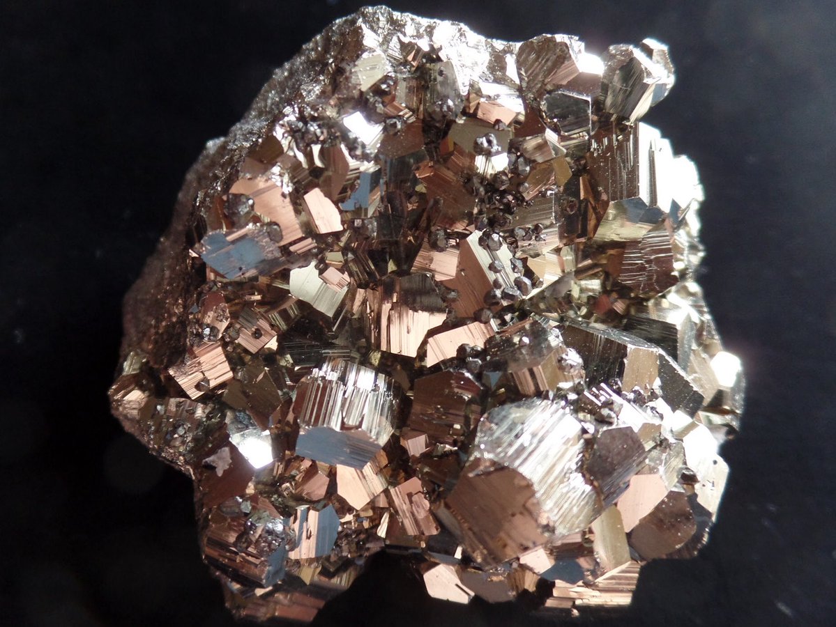 NomadSprtJewlry's tweet image. This is #pyrite from Peru 🇵🇪 Feel free to like, comment, share, follow ☮️❤️😃 Visit our Etsy shop to view our selection. Here’s the link:

nomadicspiritjewelry.etsy.com

#beads #fossils #jewelry  #minerals #gems  #rocks  #crystals