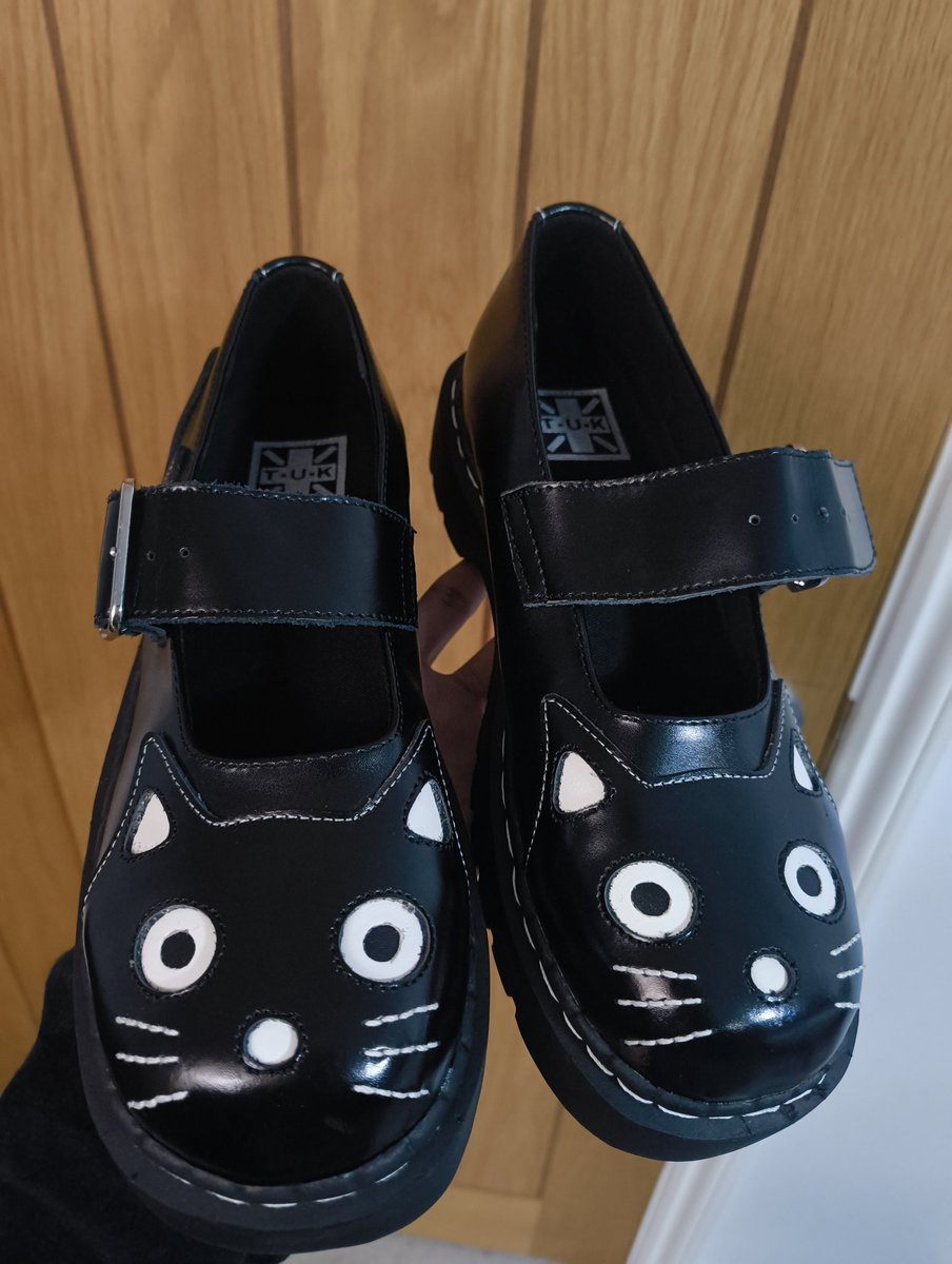 KAJOR_'s tweet image. preparing drip for stockholm