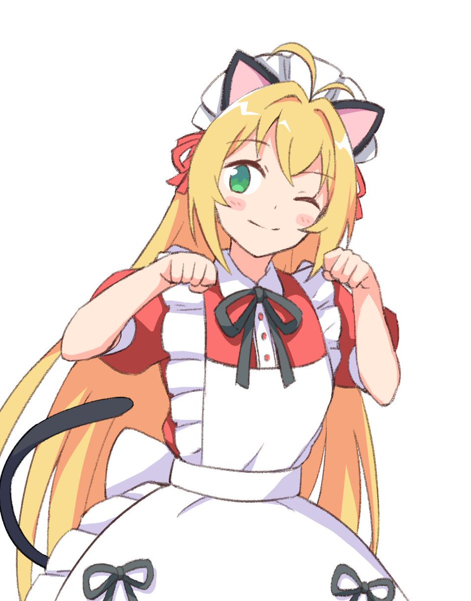 マキちゃんも🐈メイドさん♪ ということは こちらをお出しするしか