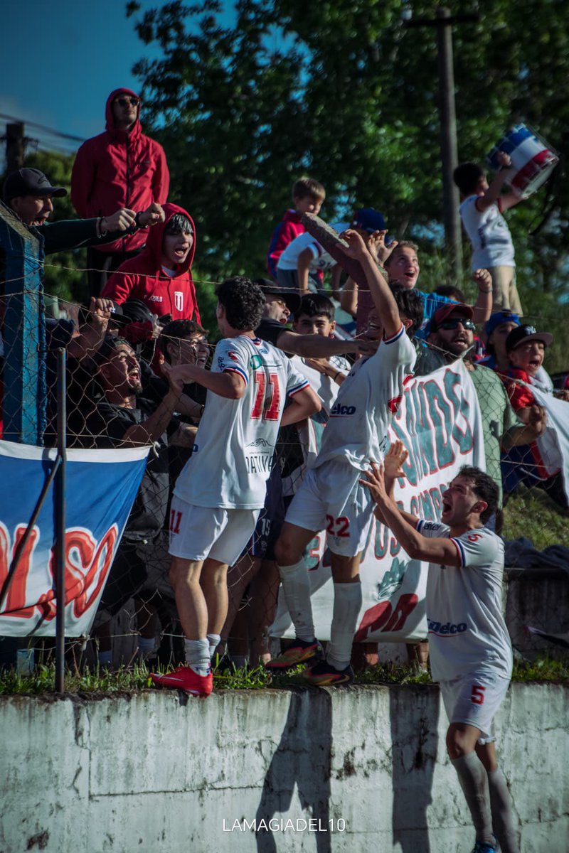 CNdeF_FLORIDA's tweet image. ¡TODOS JUNTOS! 👊🏼❤️🤍💙

#NacionalFlorida 
#SomosFamilia