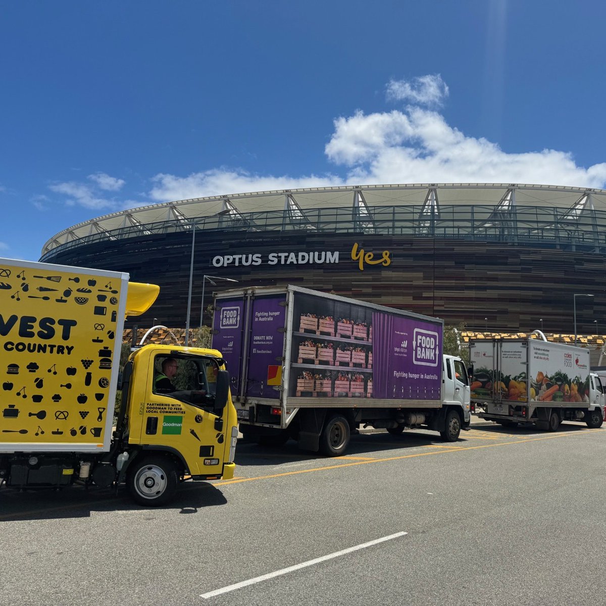 austadiums's tweet image. Wondering where all the leftover Optus Stadium food went after the 1st Ashes Test wrapped up after just 2 days? Every bit of surplus food went straight to OzHarvest - the largest donation ever! They then partnered with Foodbank WA and SecondBite to spread the goodness even…