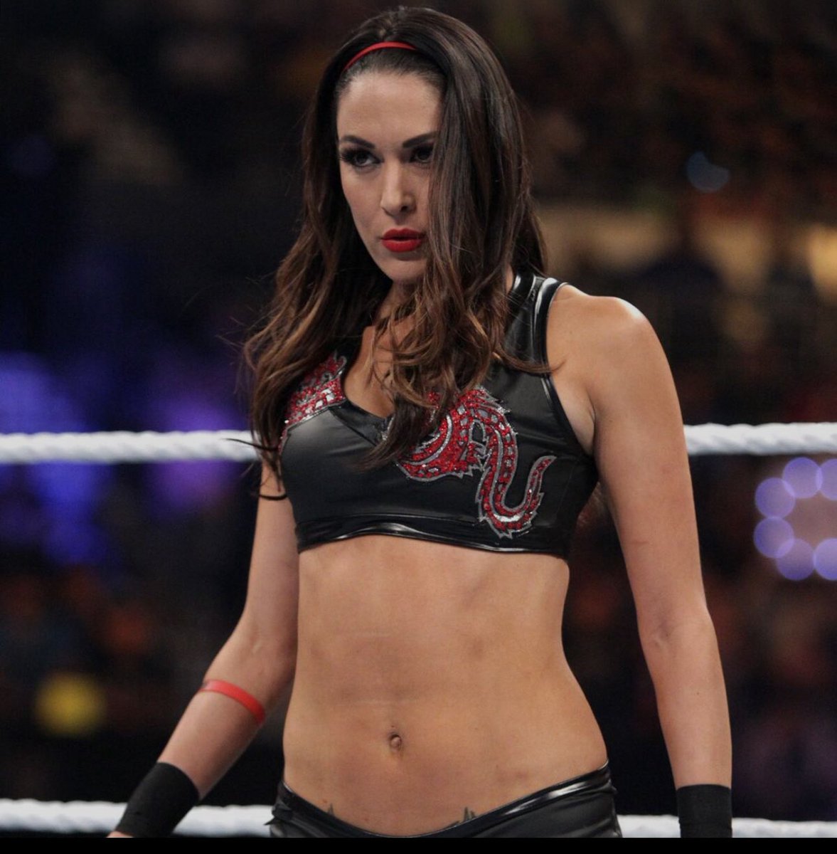 Kye199497's tweet image. Yall just jealous they’re 42 and still looks 29, also they’re more successful than yall will ever be #staymad #FearlessNikki #BrieMode #TheBellaTwins @NikkiAndBrie