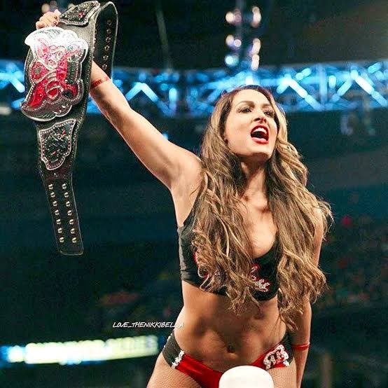 Kye199497's tweet image. Yall just jealous they’re 42 and still looks 29, also they’re more successful than yall will ever be #staymad #FearlessNikki #BrieMode #TheBellaTwins @NikkiAndBrie