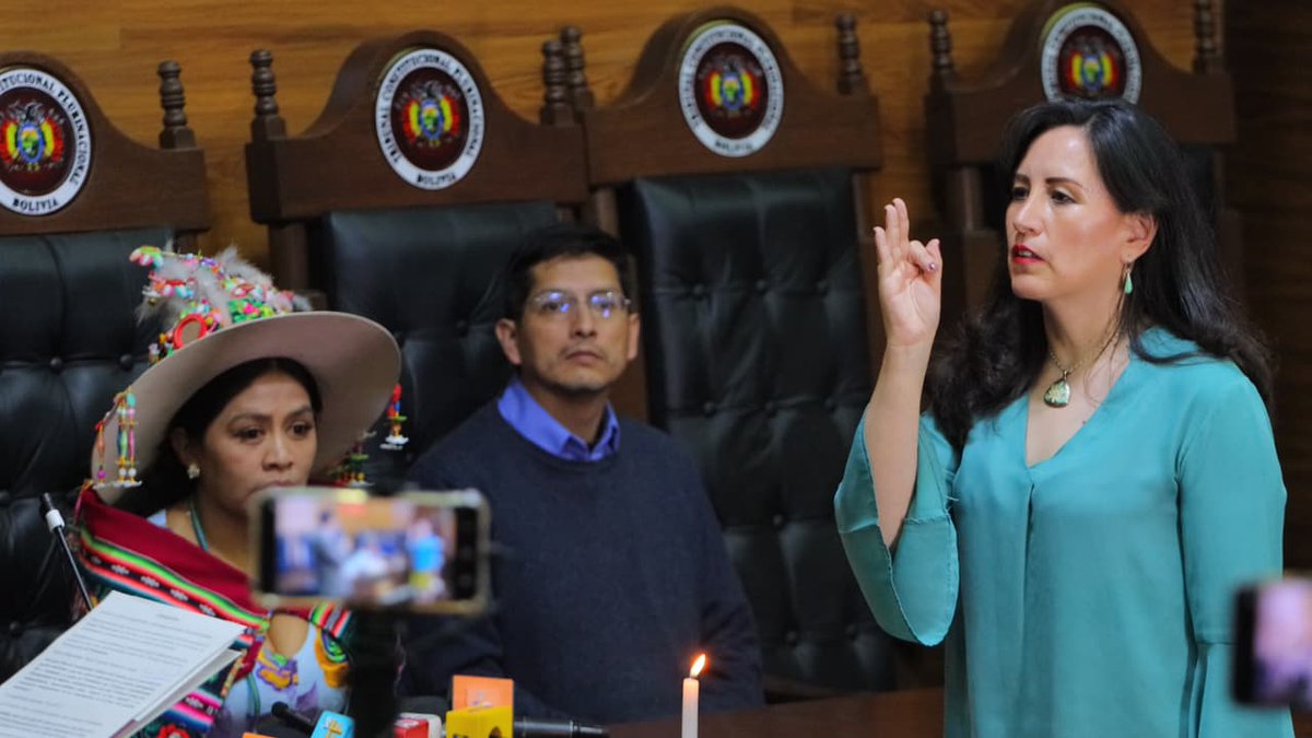 LaPatriaDigital's tweet image. En una sesión de sala plena, los cuatro magistrados electos del Tribunal Constitucional Plurinacional (TCP) definieron designar a Paola Prudencio como nueva presidenta de esta instancia estatal.

#Política #TCP #Bolivia | 📸: APG