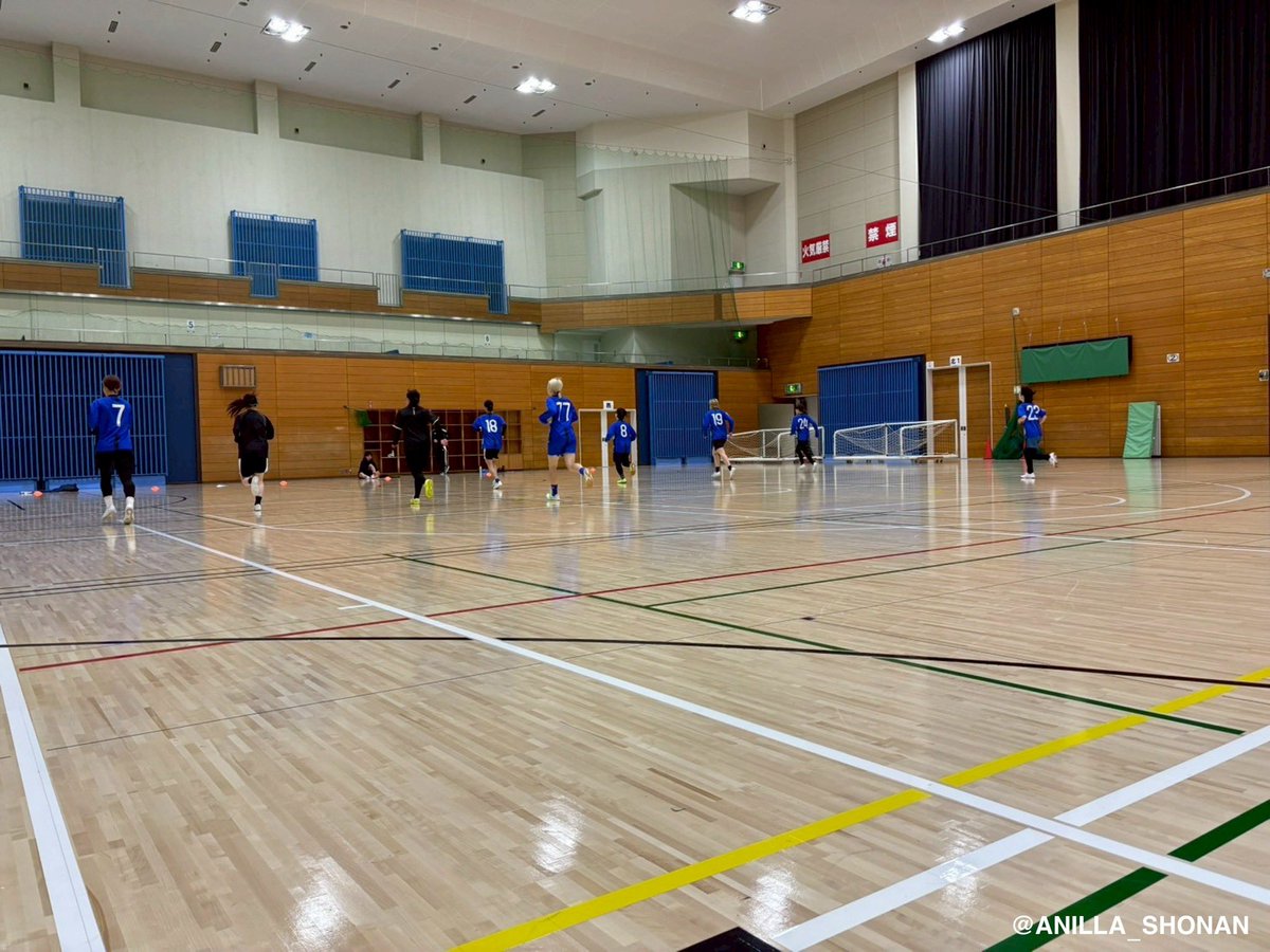 ANILLASHONAN's tweet photo. 【活動報告】

先日、JFAフットサルフィジカルフィットネスプロジェクトによる、3種目のフィットネステストを行っていただきました。

初めてフィットネステストを行う選手が多い中、少し緊張しながらも全力で行う事が出来ました。

貴重なお時間をありがとうございました！

#アニージャ湘南 https://t.co/MVkGD9o1L1