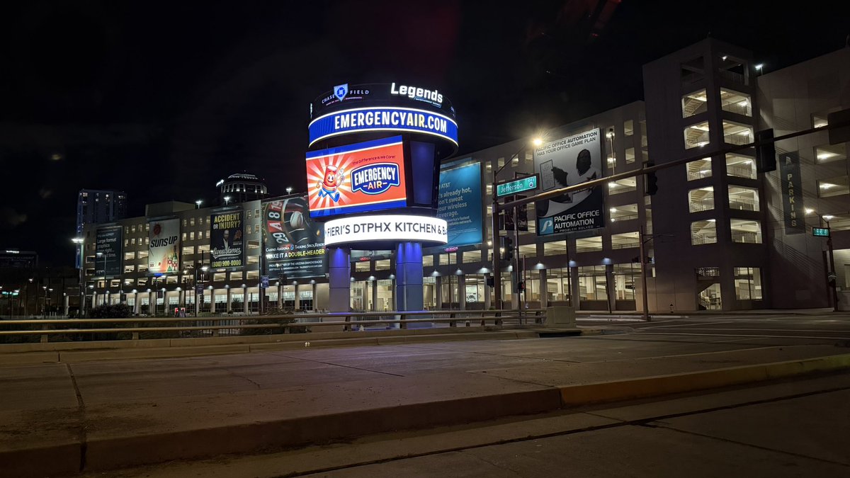 course8cheduler's tweet image. How convenient for the #AlphabetChallenge #WeekVforVowels
An advertisement for Emergency Air 😁