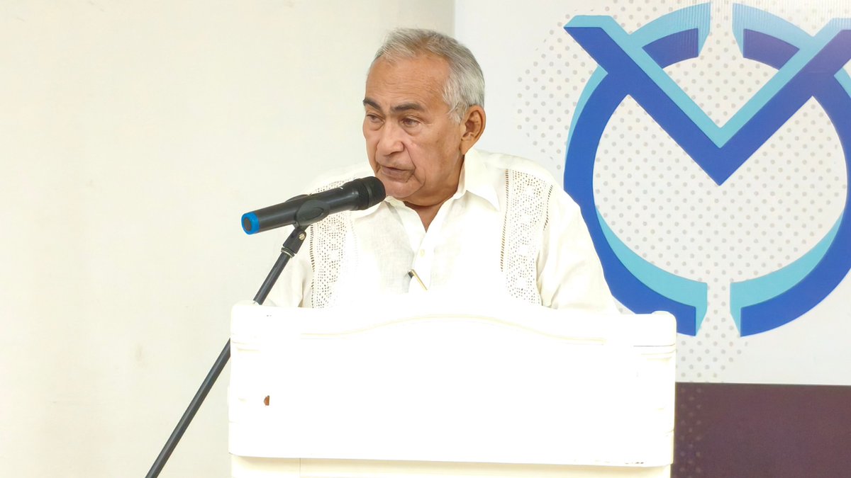 Leda_Rodriguez's tweet image. @Salud_SoloSalud Director Ejecutivo Cámara d.Comercio de Valledupar @joseluisuron exalta obra del escritor y Docente @Carlos Rodolfo Ortega Montero auspiciado por la entidad apoyo incondicional a la literatura,acompañan afamados escritores como @MaryDazaOrozco  amigos, familiares