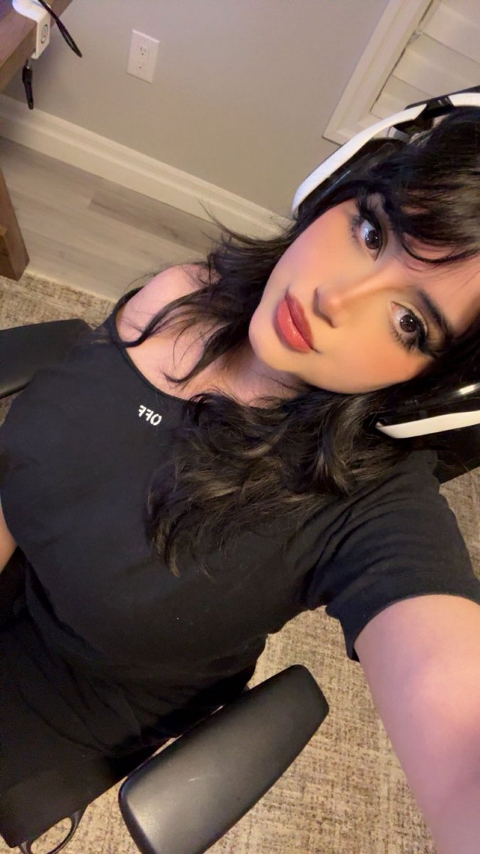 Live on Kick 

Full time streamer arc

Kick.com/omglove