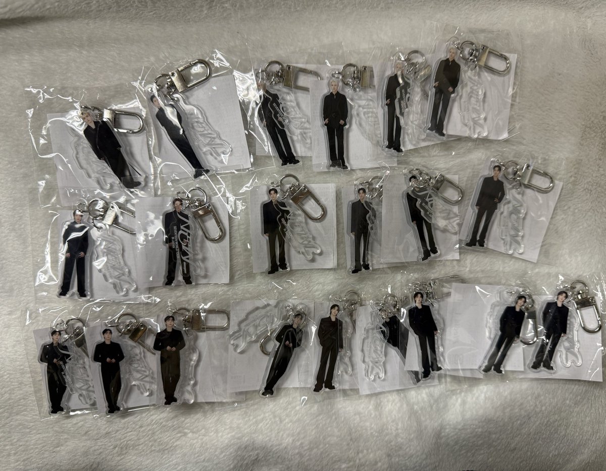 9yu_dk_chanyuri's tweet image. SEVENTEEN セブチ NEW ポップアップ　
カプセルトイ アクリルキーリング 
ガチャガチャ

【譲】エスクプス ジョシュア ジュン THE8
ドギョム スングァン ディノ

【求】ミンギュ
※メンバー偏りすごいので🍒は他メンバー含むまとめて交換のみ

郵送or名古屋29.30手渡し可

お気軽にお声掛けください🙇‍♀️